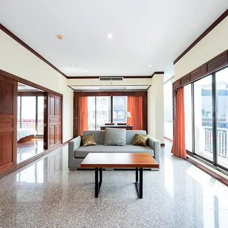 The President Hotel At Chokchai 4 Bangkok Exterior photo